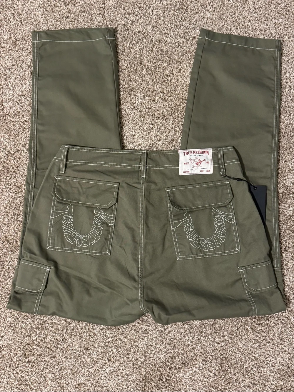 True Religion Bobby NEW Baggy Cargo Pants 34x32 Olive Green White Stitching Mens